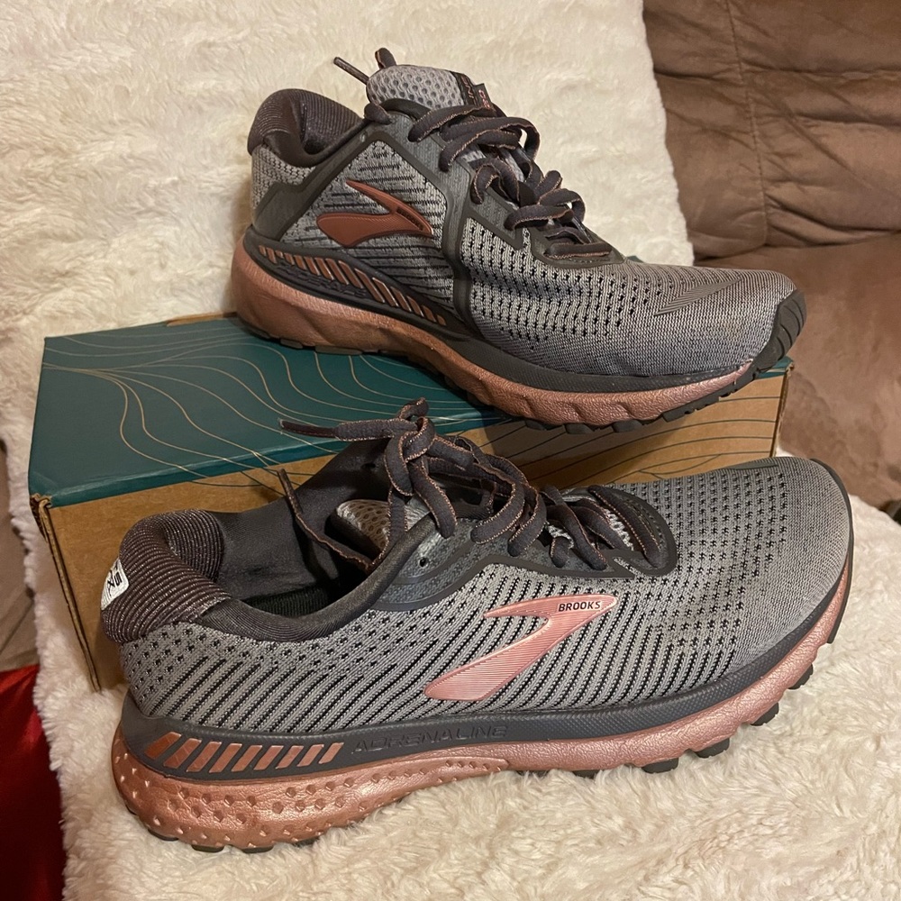 Brooks sneakers